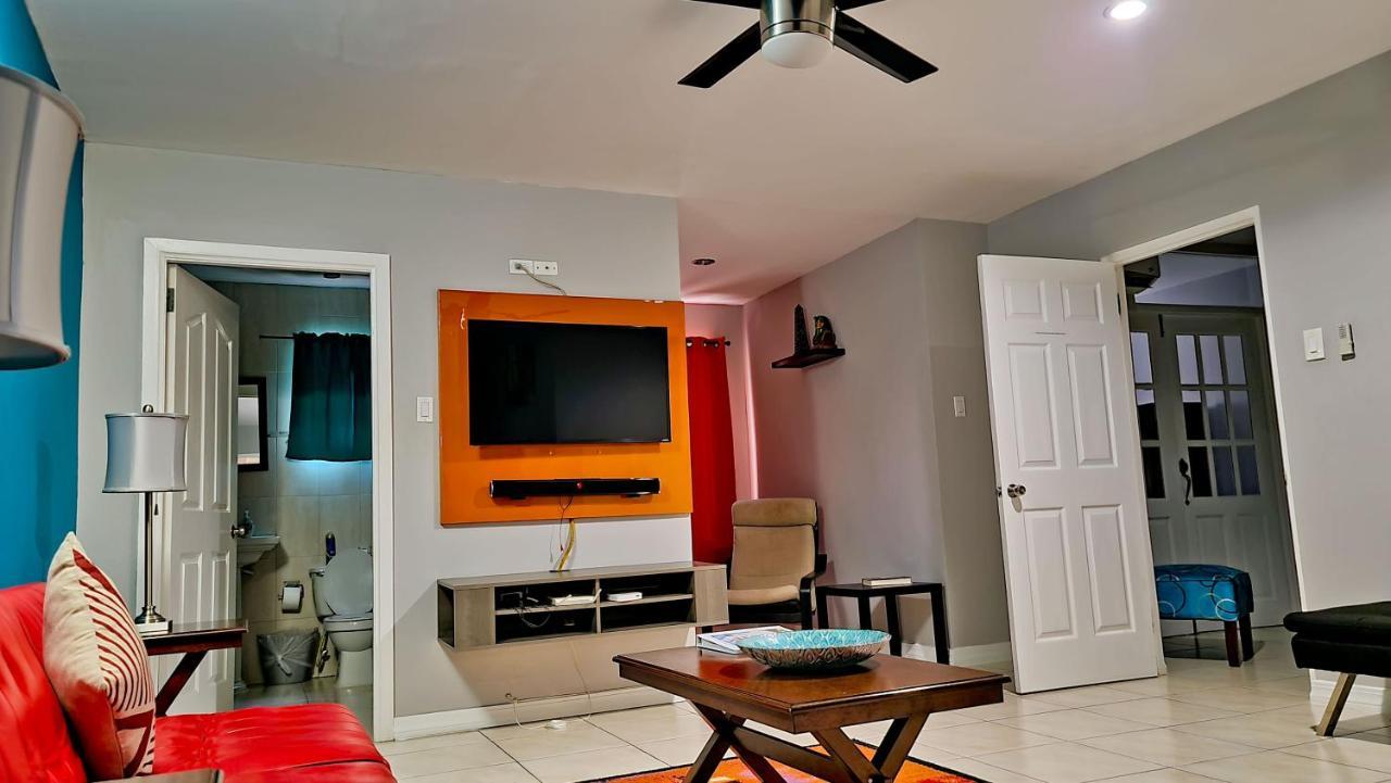 Donhead New Kingston Apt 5 Bagian luar foto