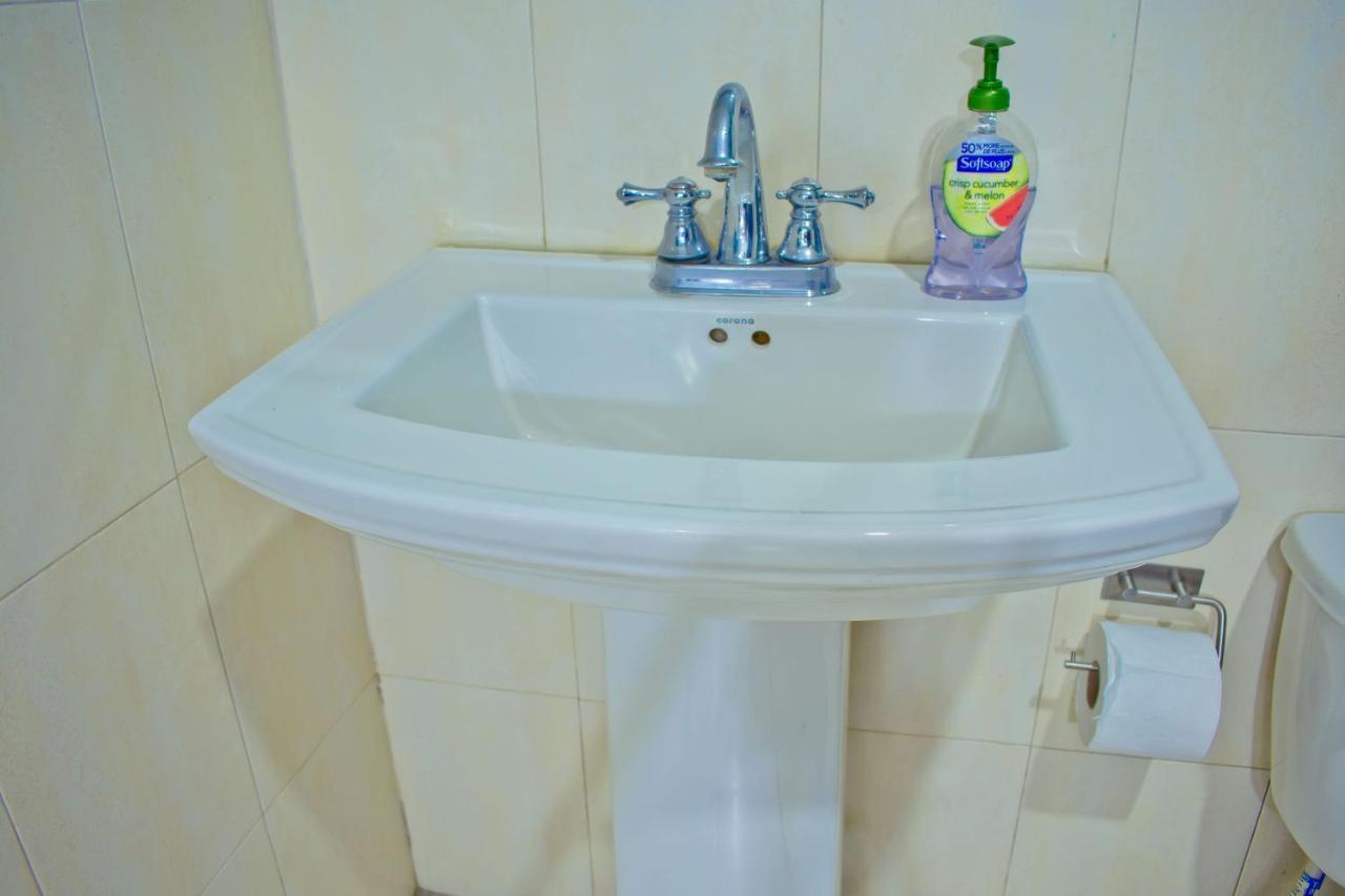 Donhead New Kingston Apt 5 Bagian luar foto