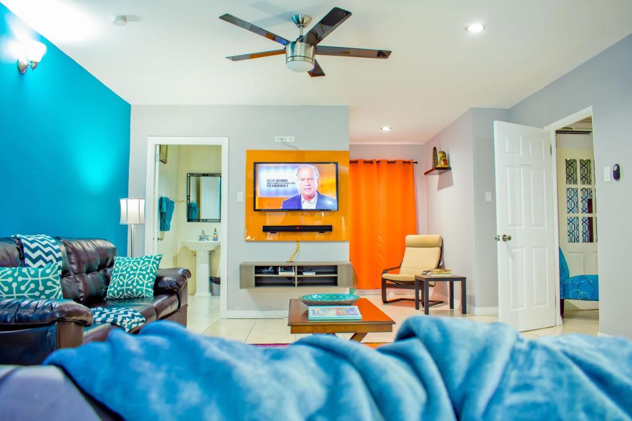 Donhead New Kingston Apt 5 Bagian luar foto